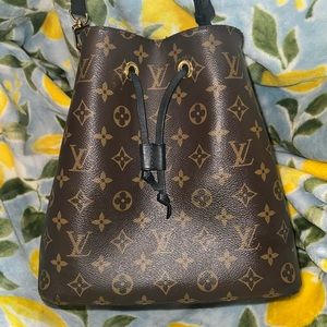 Louis Vuitton neonoe & wallet